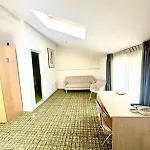 Hotell Turistica Casa Gabriela 3*